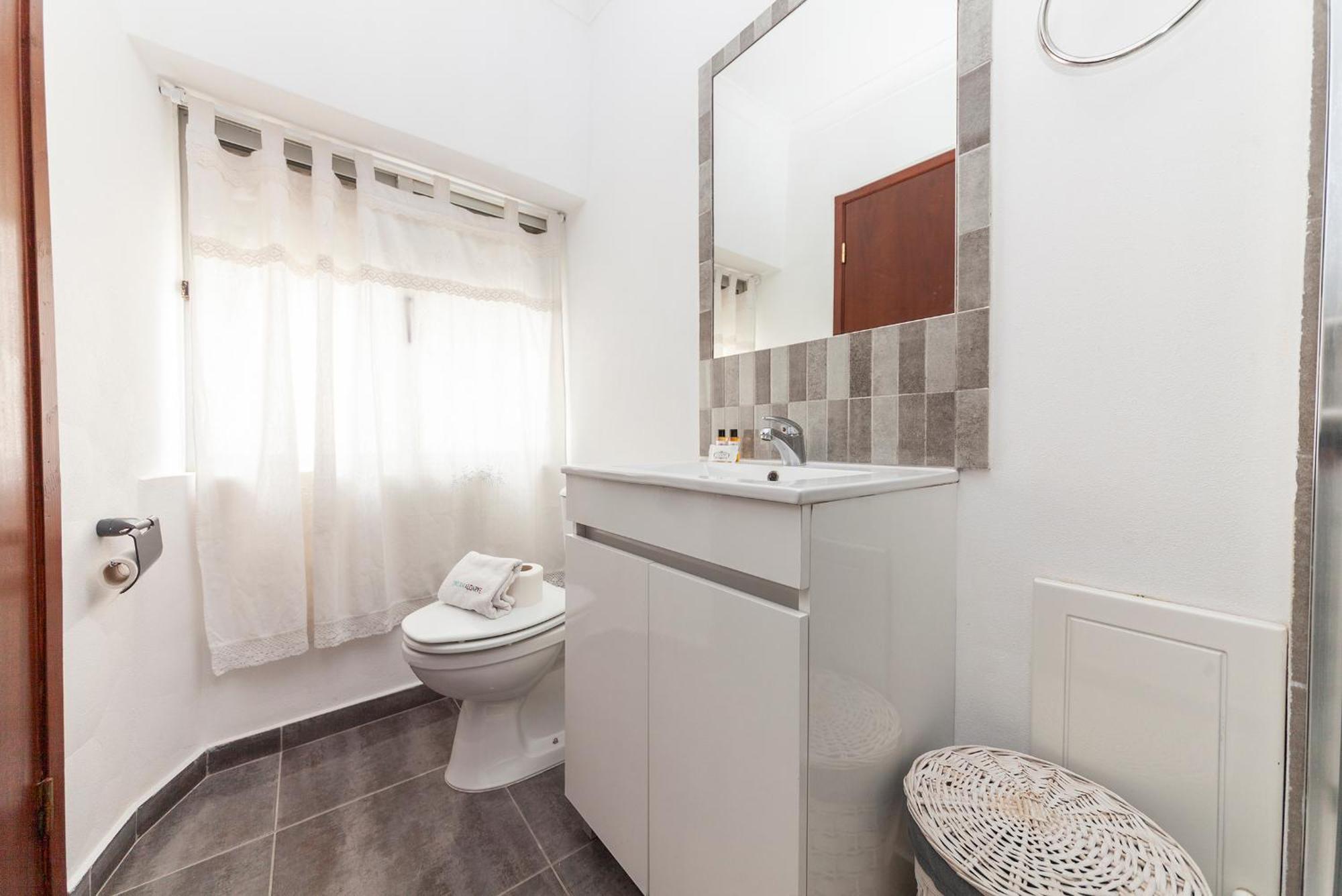Governors Row Studios Lagos Room photo